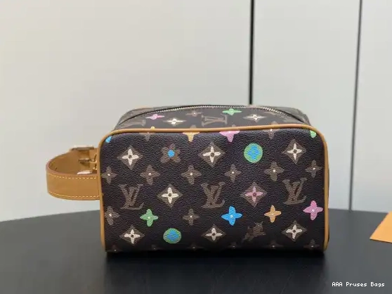AAA Replica Ru KIT LOCKER bag-23*13*12CM VUITTON LOUIS DOPP 0528
